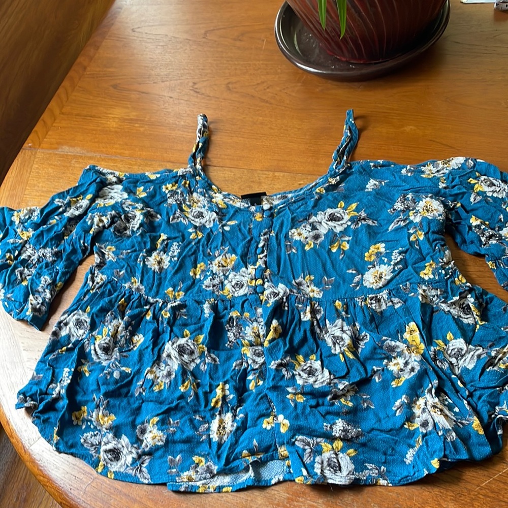 Torrid top size 3 (xxxl)